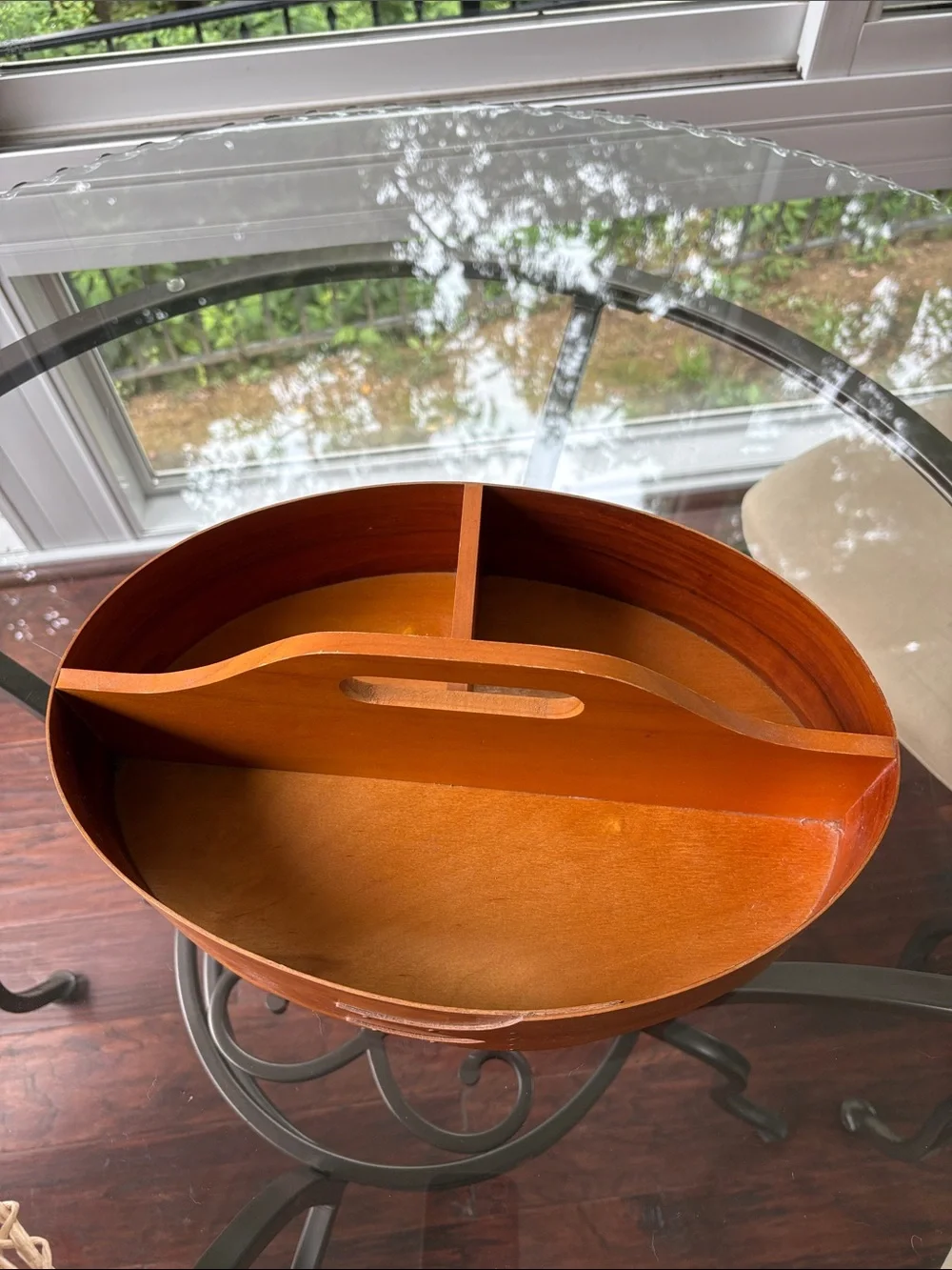 VTG Classic Shaker-Style Oval Wooden Divided Carrier Tray